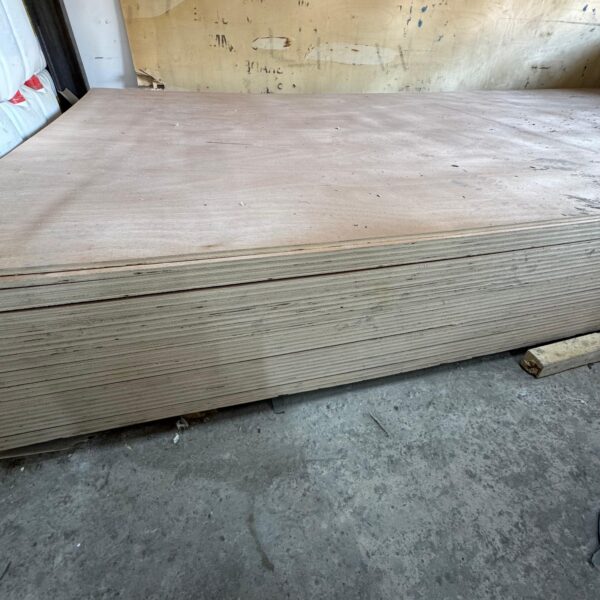 Commercial Plywood – 4×8 ft